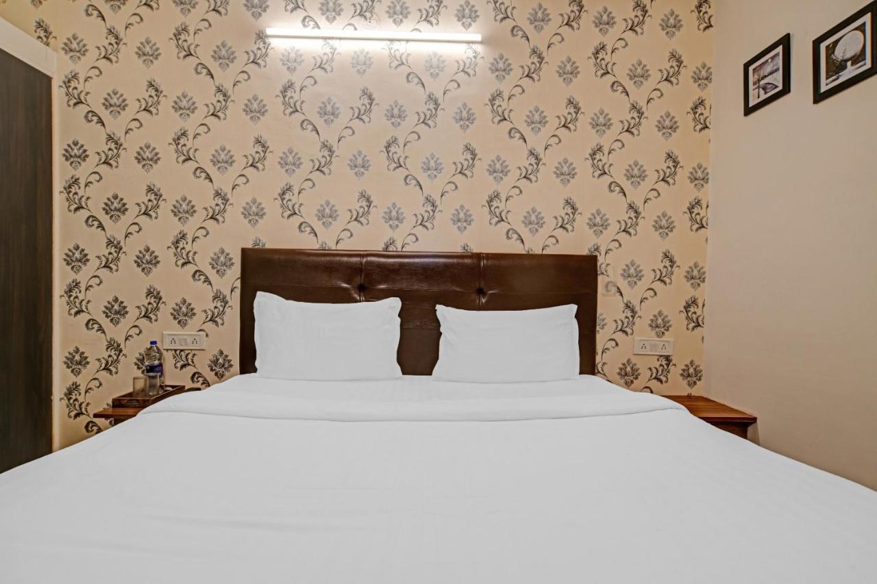 Collection O 84499 Hotel Nakshatra Inn 印多尔 外观 照片